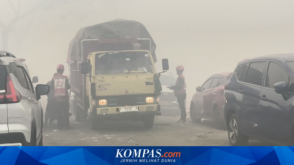 Kebakaran TPA Jatiwaringin: Warga Tangerang Diminta Hindari Radius 1,7 Km Akibat Ancaman ISPA