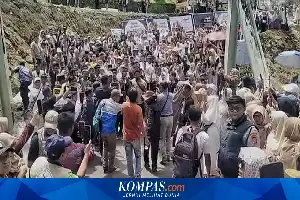 Ironi Gotong Royong: Saat Warga Bener Meriah Patungan Membangun Jalan Nasional