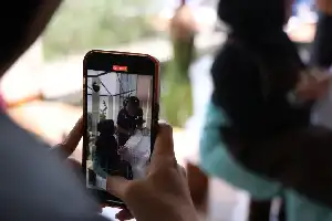 Ancaman 'Scrolling' Tanpa Henti terhadap Daya Ingat dan Peran Olahraga sebagai Penangkalnya