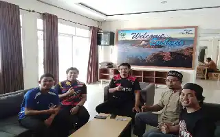 Studi Komparatif Ungkap Perbedaan Pola Adaptasi AI di Kalangan Mahasiswa Muslim Tradisional dan Modern