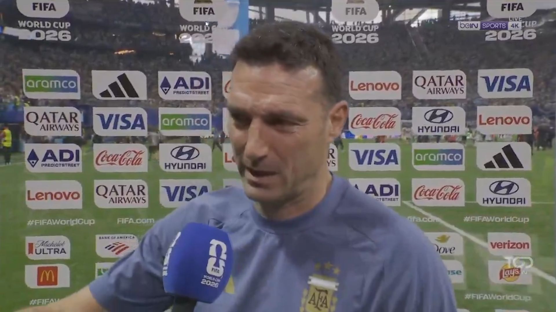 Drama Emosional di Piala Dunia: Lionel Scaloni Tak Mampu Bendung Haru Usai Argentina Lolos Dramatis