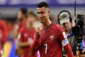 Momen Emosional Lamine Yamal Hibur Cristiano Ronaldo Usai Portugal Tersingkir