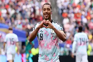 Manchester United Dikabarkan Siap Tebus Klausul Rilis Youri Tielemans dari Aston Villa