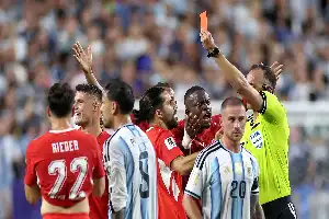 Drama Kartu Merah Warnai Kelolosan Argentina ke Semifinal Piala Dunia