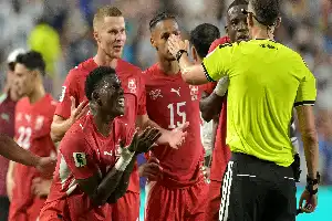 Kontroversi VAR dalam Laga Argentina vs Swiss: Koreksi Wasit atau Keuntungan Sepihak?