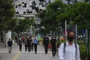 Bukan Hanya Lembur, Tekanan Psikososial di Tempat Kerja Ancam Kesehatan Jangka Panjang Pekerja