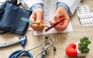 Nyeri Bahu Berkepanjangan: Peringatan Dini Penyakit Multiple Myeloma yang Kerap Terabaikan