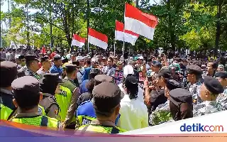 Warga Margadana Tegal Protes Keras Rencana Operasional Tempat Hiburan Malam di Tengah Kawasan Religius