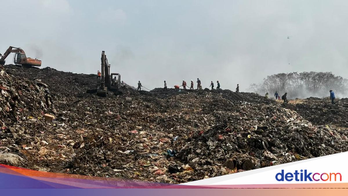 Kebakaran TPA Jatiwaringin Memasuki Hari Kelima, Wamen LH Ingatkan Bahaya Asap bagi Warga