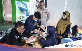Polresta Tangerang Sediakan Layanan Kesehatan bagi Warga Terdampak Kebakaran TPA Jatiwaringin