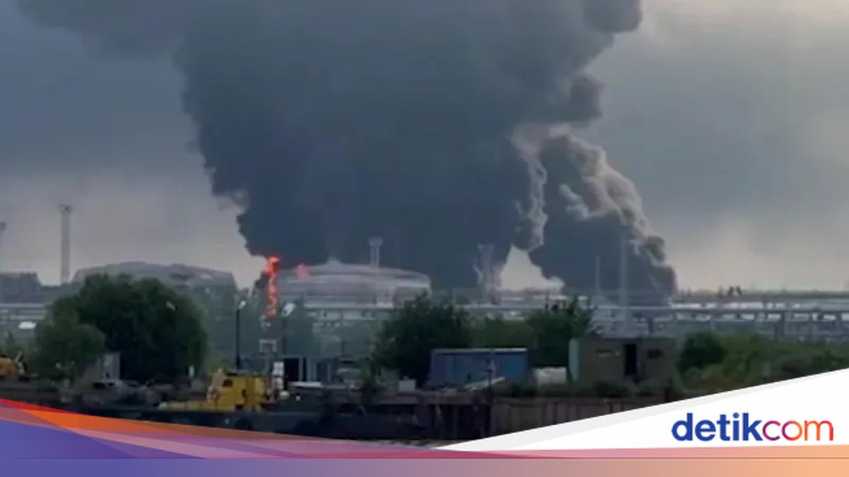 Eskalasi Konflik, Ukraina Gempur Fasilitas Minyak Strategis di St Petersburg