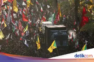 Prosesi Pemakaman Ali Khamenei di Kota Suci Najaf Disambut Ribuan Pelayat