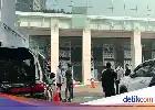 Fenomena Anomali Suhu, Kaca Gedung BGN Jakarta Pusat Pecah Akibat Pemuaian