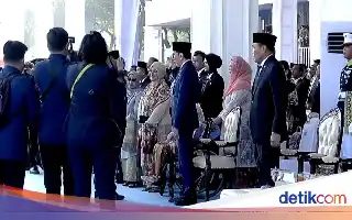 Sinergi Simbolis: Momen Penghormatan Prabowo dan Jokowi di Hari Bhayangkara ke-80