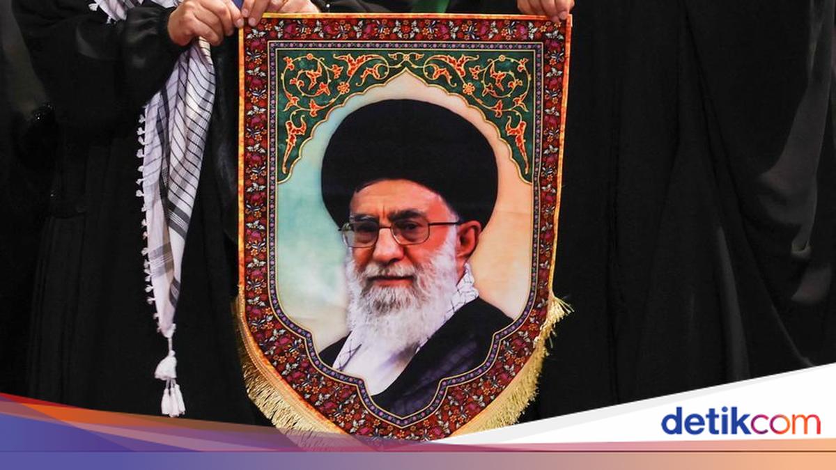 Iran Gelar Prosesi Pemakaman Ayatollah Khamenei di Tengah Gencatan Senjata