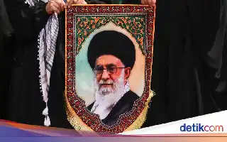 Iran Gelar Prosesi Pemakaman Ayatollah Khamenei di Tengah Gencatan Senjata