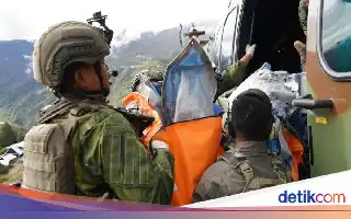 Evakuasi Jenazah Pilot WN AS Korban Pembakaran Pesawat di Yahukimo Rampung