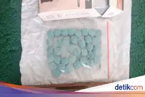 Baru Terjun ke Bisnis Narkotika, Pengedar Ekstasi di Surabaya Diringkus Polisi