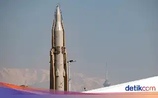 Eskalasi Memanas, Iran Balas Gempur 85 Fasilitas Militer AS di Bahrain dan Kuwait