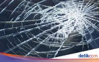 Tragedi Maut di Mukdahan: Bocah 11 Tahun Tabrak Rombongan Biksu, 10 Orang Tewas