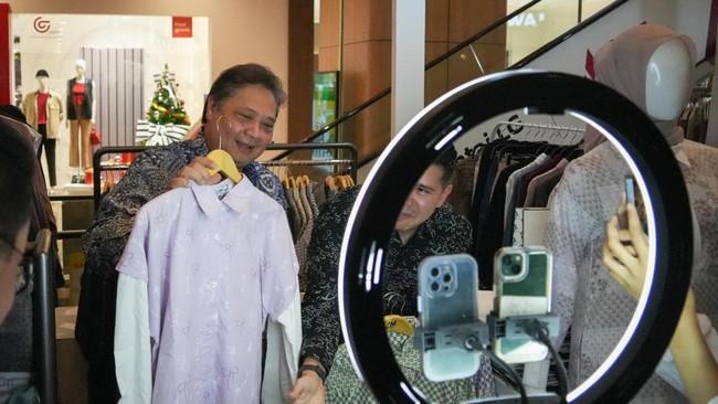 Pemerintah Berlakukan Regulasi Baru Perdagangan Elektronik: Pajak dan Izin Usaha Jadi Fokus Utama