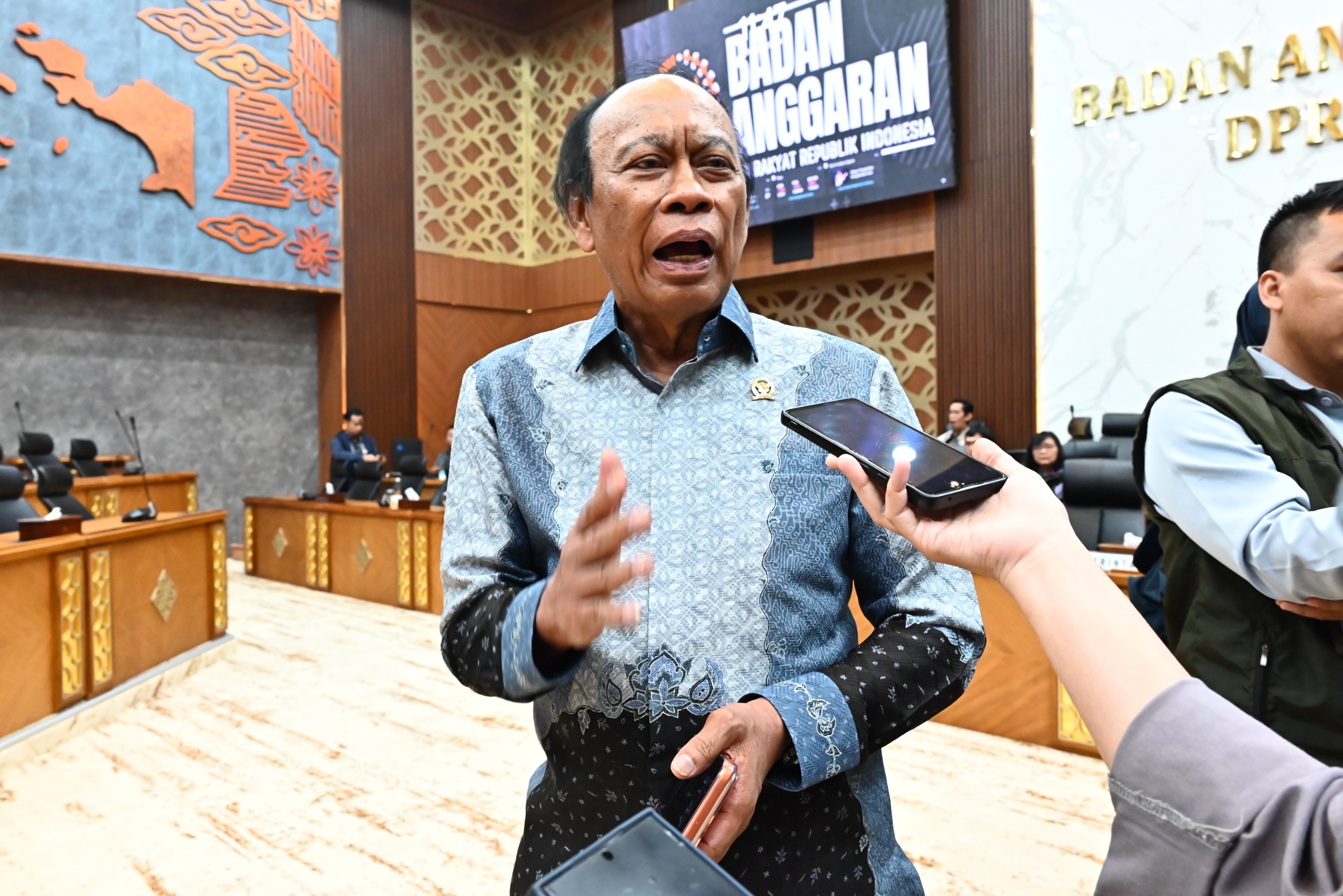 Ancaman Otomasi dan AI, Banggar DPR Soroti Penyusutan Sektor Kerja Formal di Indonesia