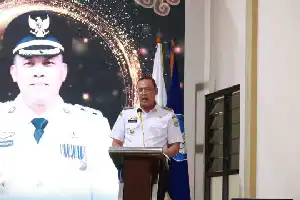 Wali Kota Bekasi Ajak Mahasiswa Kuasai Teknologi AI dan Kepemimpinan di Luar Gelar Akademik