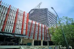 Dorong Digitalisasi Industri Unggas, UNM Latih Pelaku Usaha Gunakan Mesin Pembersih Ayam Berbasis IoT
