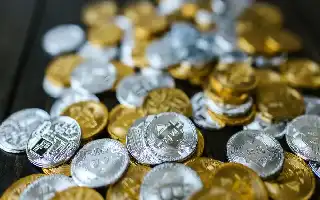 Dilema Investasi Logam Mulia: Menimbang Potensi Perak dan Emas di Era Kecerdasan Buatan