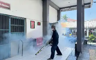 Antisipasi Penyebaran DBD, Lapas Kelas I Makassar Gelar Fogging Masal dan Edukasi 3M Plus
