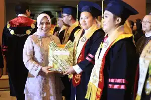 Bupati Labuhanbatu Ajak Lulusan Inskes Deli Husada Mengabdi dengan Integritas dan Empati