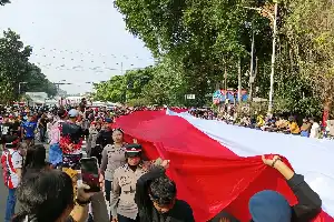 Rayakan Nasionalisme, Ribuan Warga Kota Bogor Semarakkan Kirab Bendera Merah Putih 500 Meter