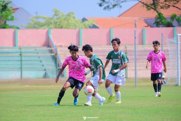Final Sepak Bola Porkab II Bojonegoro: Balen Tantang Ngraho di Stadion Letjen H. Soedirman