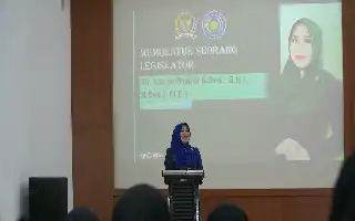Sekolah Legislatif Vol II di Sidoarjo: Senator Lia Istifhama Dorong Generasi Z Jawa Timur Ambil Peran Nyata dalam Politik