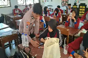 Antisipasi Dampak Kecerdasan Buatan, Polres Pasuruan Edukasi Literasi AI bagi Pelajar