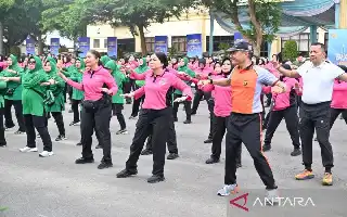 Polda Jambi Perkuat Sinergi TNI-Polri dan Warga Lewat Olahraga Bersama Jelang Hari Bhayangkara ke-80