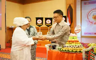 HUT ke-75 IBI, Wali Kota Pontianak Tekankan Peran Bidan dalam Mewujudkan Generasi Emas 2045