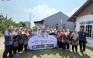 Pemberdayaan KWT Mandiri Pringsewu: Sukses Olah Limbah Jamur Jadi Biobriket Berkat Pendampingan Polinela