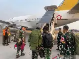 Tanggap Bencana Gempa NTT, TNI Angkatan Udara Terjunkan Tim Medis dan Obat-obatan