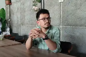 Dokter Ortopedi Cilegon Ingatkan Bahaya Gaya Hidup Sedentari Bagi Kesehatan Tulang dan Sendi