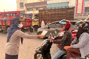 Antisipasi Dampak Kabut Asap, Dishub Pontianak dan Aptrindo Bagikan 5.000 Masker Gratis