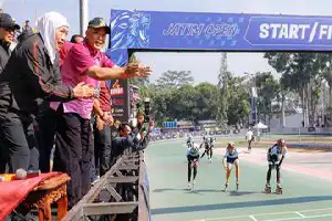 Gubernur Khofifah Resmikan Kejurnas Sepatu Roda Jatim Open I, Ajang Talenta untuk Atlet Nasional