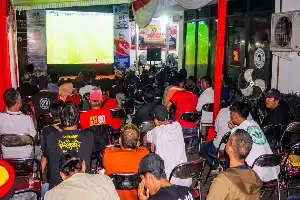 Lewat Nobar Piala Dunia, Bambang Haryo Soekartono Dorong Budaya Olahraga di Sidoarjo