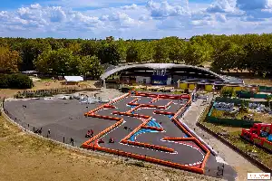 Dynamik Parc Resmi Dibuka di Yvelines, Tawarkan Sensasi Drift Kart AI dan Olahraga AR Futuristik