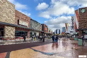 Sajian Hiburan Musik Gratis Meriahkan Disney Village Sepanjang Juli 2026
