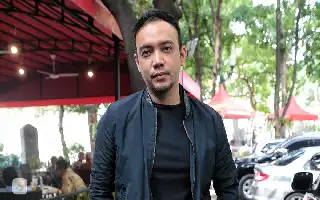 Beralih dari Dunia Hiburan, Sandy Tumiwa Kini Mengabdi di Kesultanan Cirebon