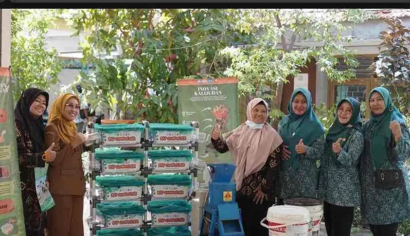 Dorong Ekonomi Sirkular, PPNS Latih Warga Kalijudan Kelola Sampah Organik dengan Teknologi BSF