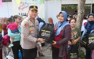 Polres Tangsel Gelar Pasar Rakyat dan Bazar UMKM di Alun-Alun Pamulang Sambut HUT Bhayangkara ke-80