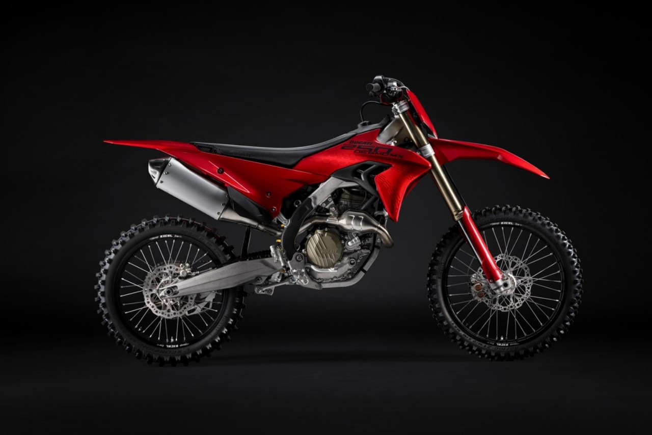 Ducati Gebrak Pasar Motocross Lewat Inovasi Teknologi Desmodromic pada Desmo250 MX