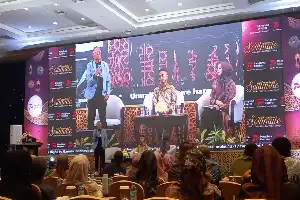 Pentingnya Peran Pasangan dalam Keberhasilan Bisnis, Dahlan Iskan dan Andre Virgantara Bagikan Kiat di Surabaya
